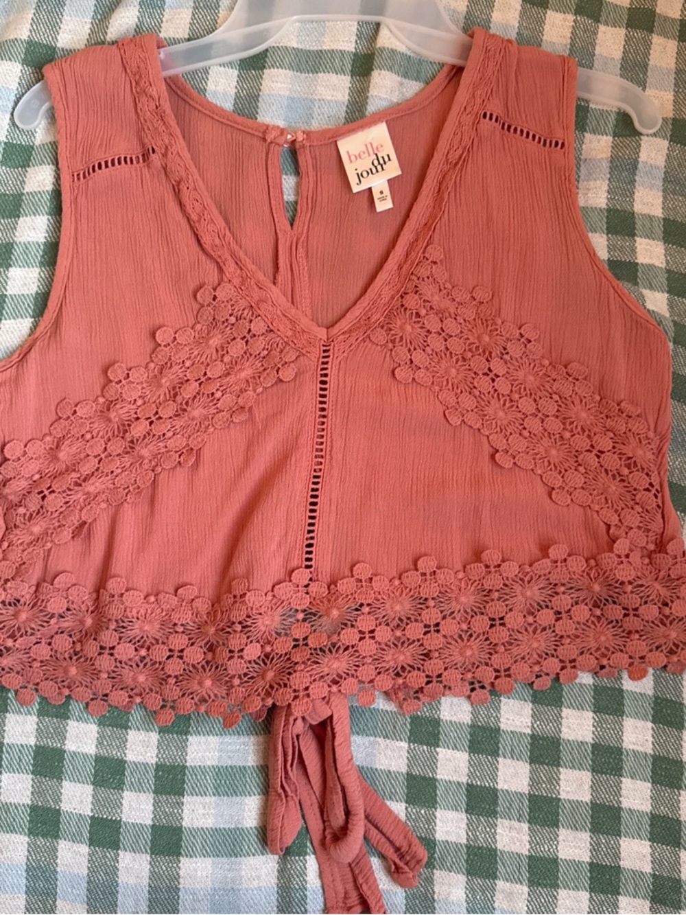 Belle Du Jour Mauve-Pink Crochet Trim cropped tank top